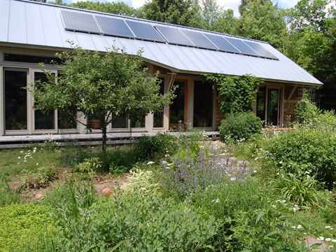 Inglese Queen Truss House exterior + PV panels